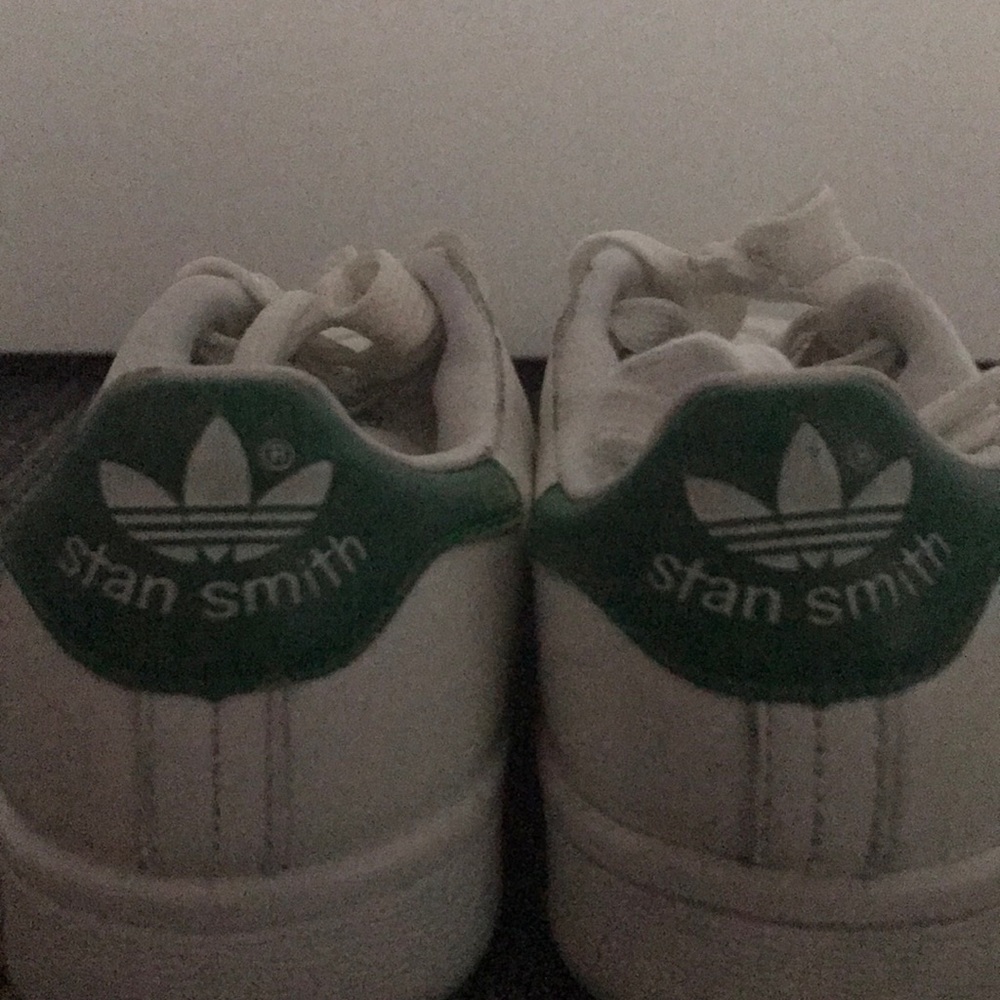 Sneaker - Picture 2 of 4